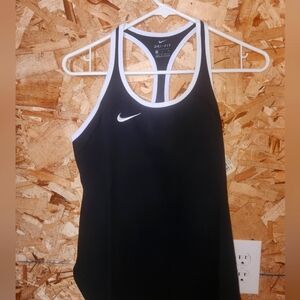 Nike Women's tank top. New with tags.